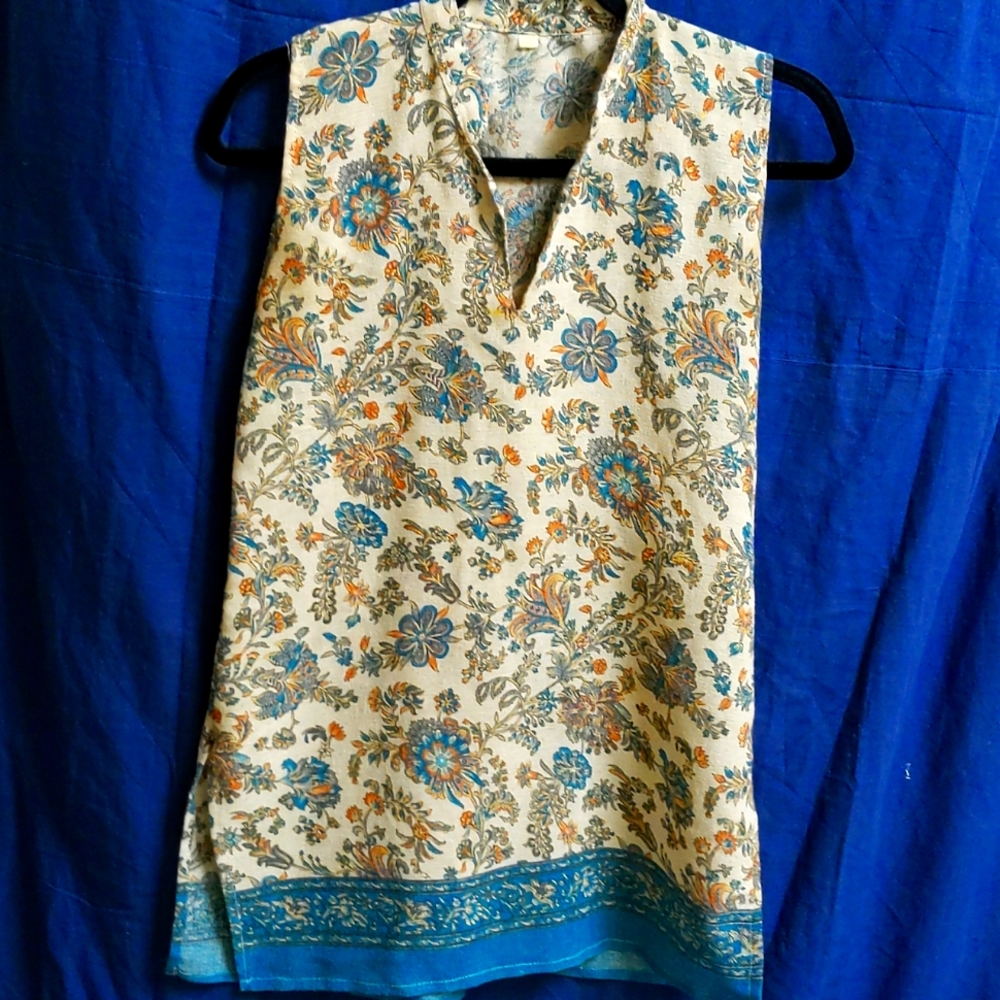 High collar, silky Indian tunic